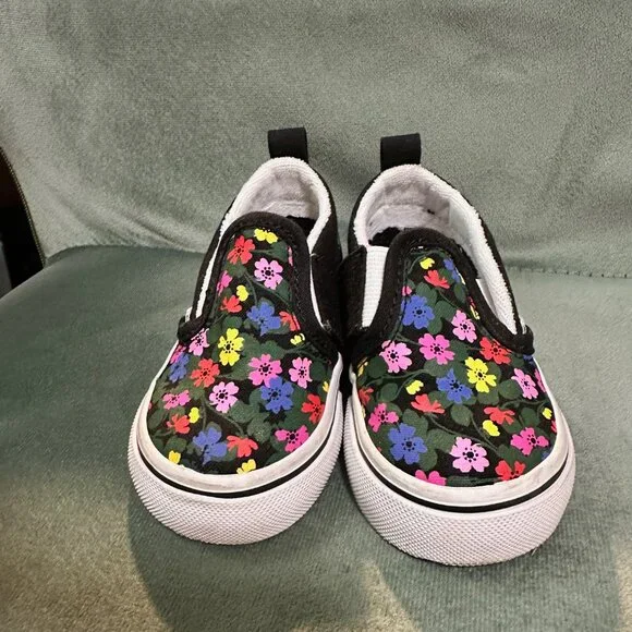 Vans Slip On V Floral Black/White Toddler 5 GENTLY Used with Box - Picture 3 of 6